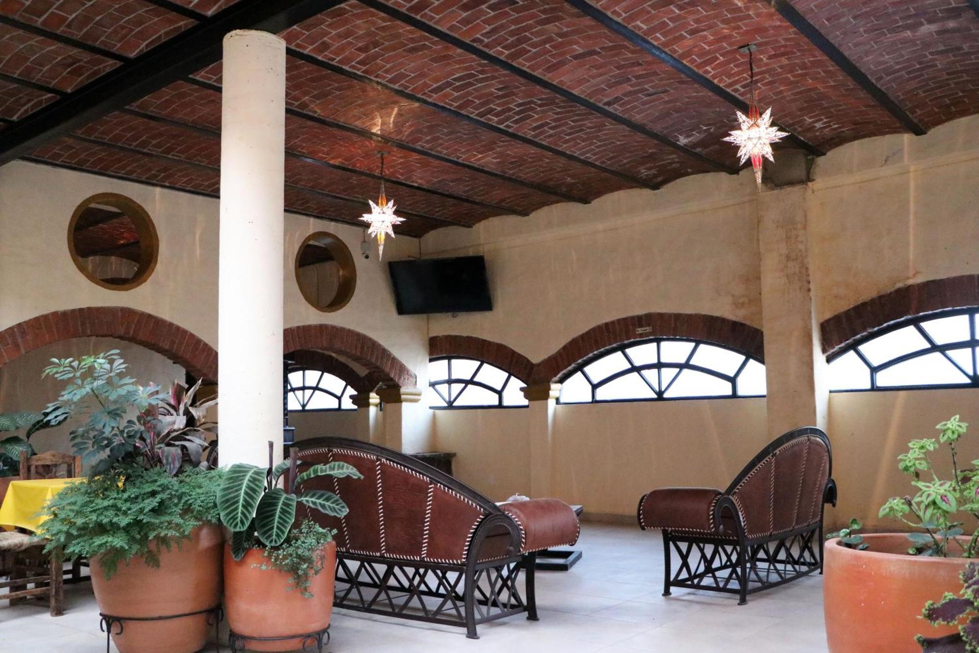 Hotel Castillo Santa Cecilia Тапальпа Экстерьер фото